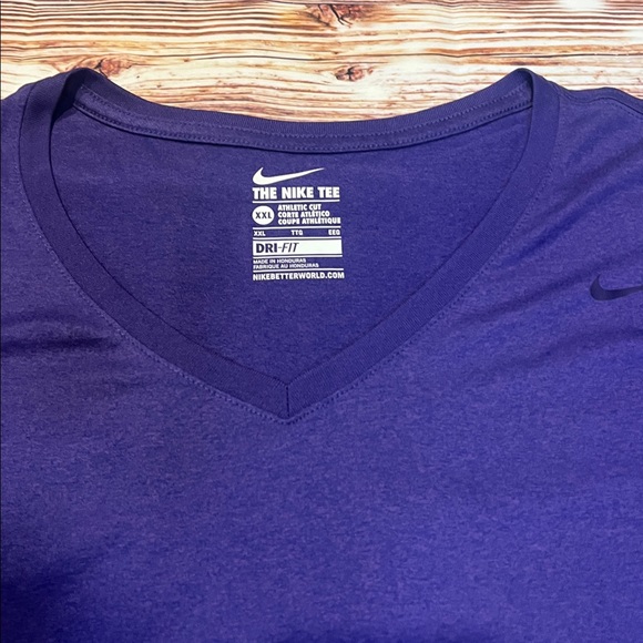 One Nike T-Shirt Dri-Fit Women's Purple V-Neck Long Sleeve Top - Picture 3 of 4